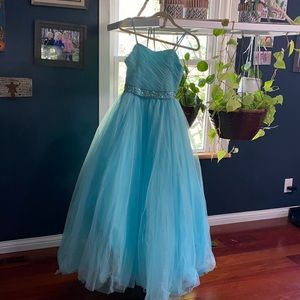 Tiffany formal dress. 14 sky blue